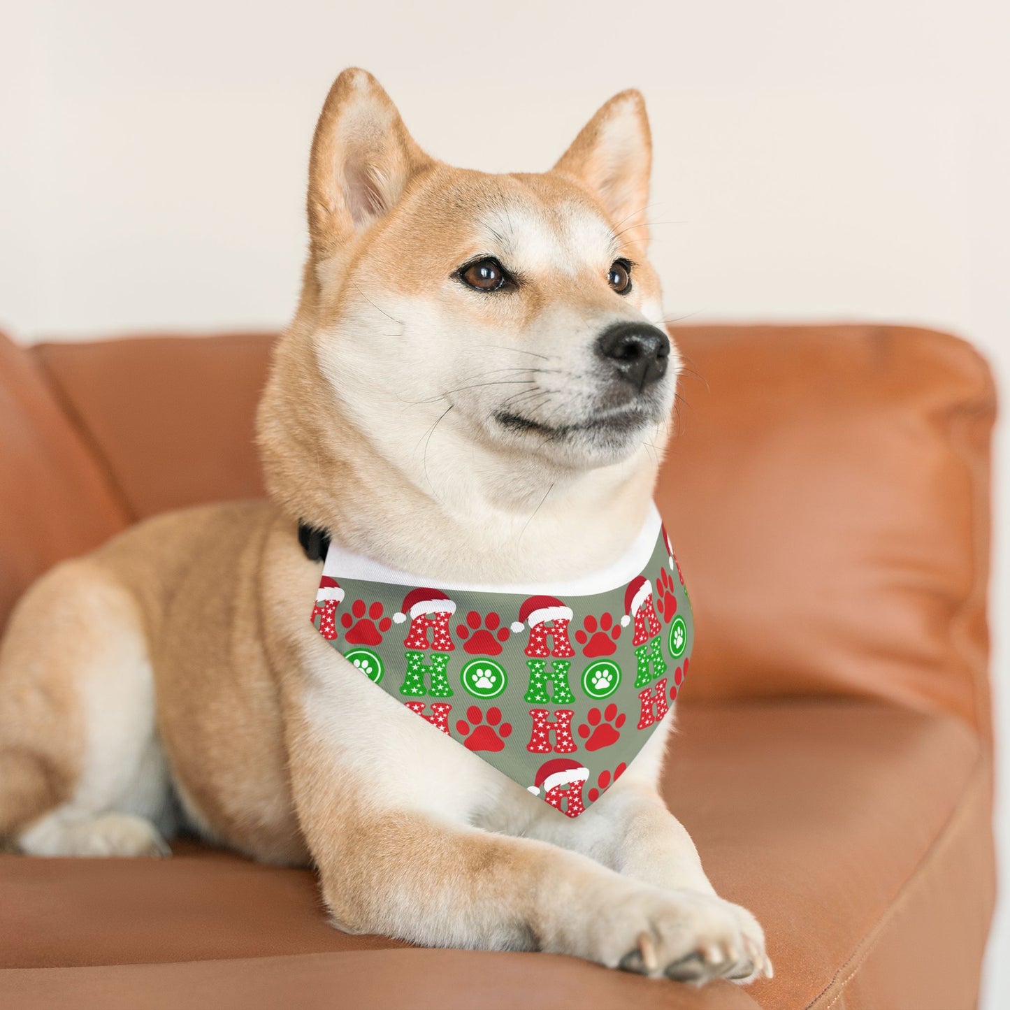 Christmas Pet Bandana: Make your furry friend look festive!