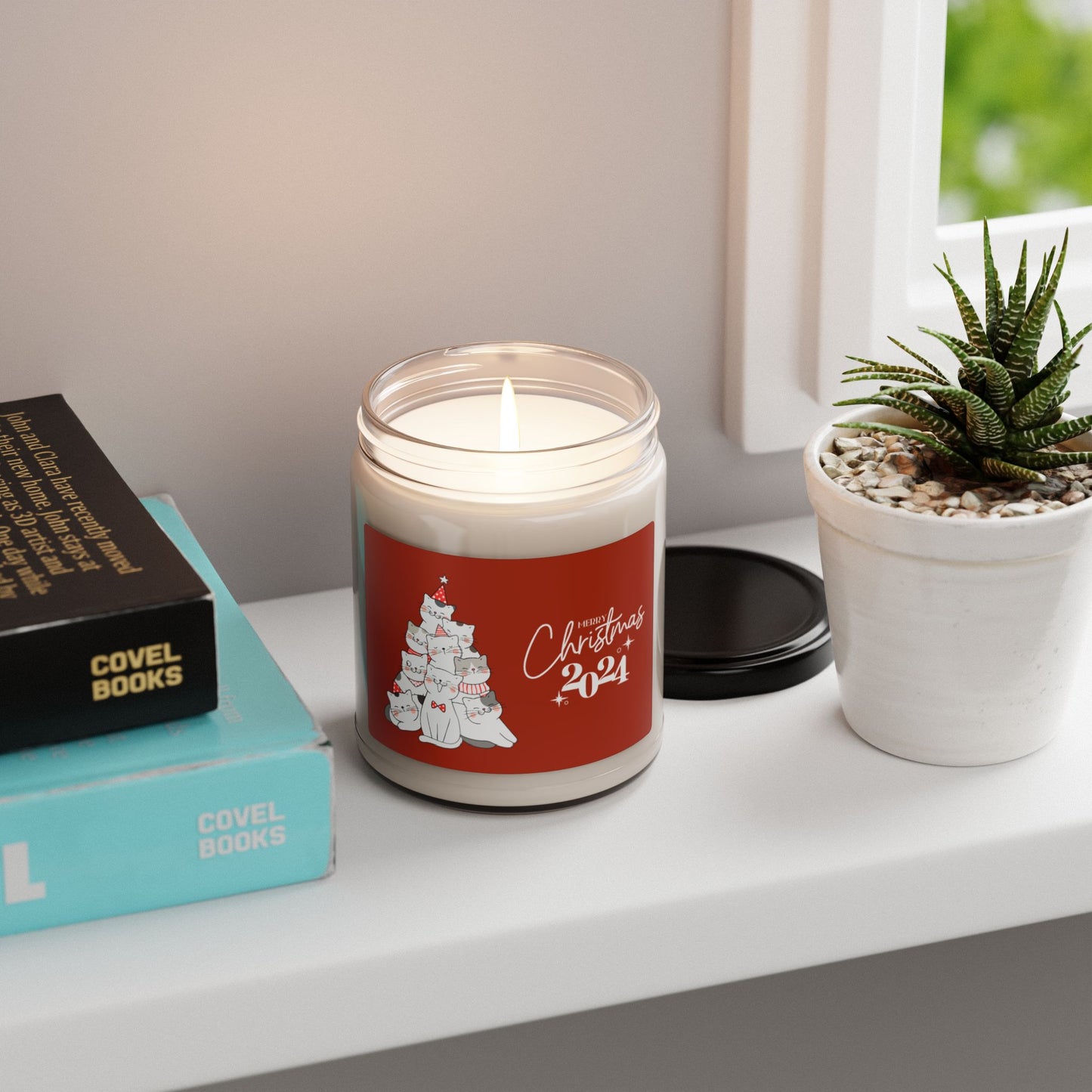 Christmas Candle with Cats: Festive Scent and Adorable Design!