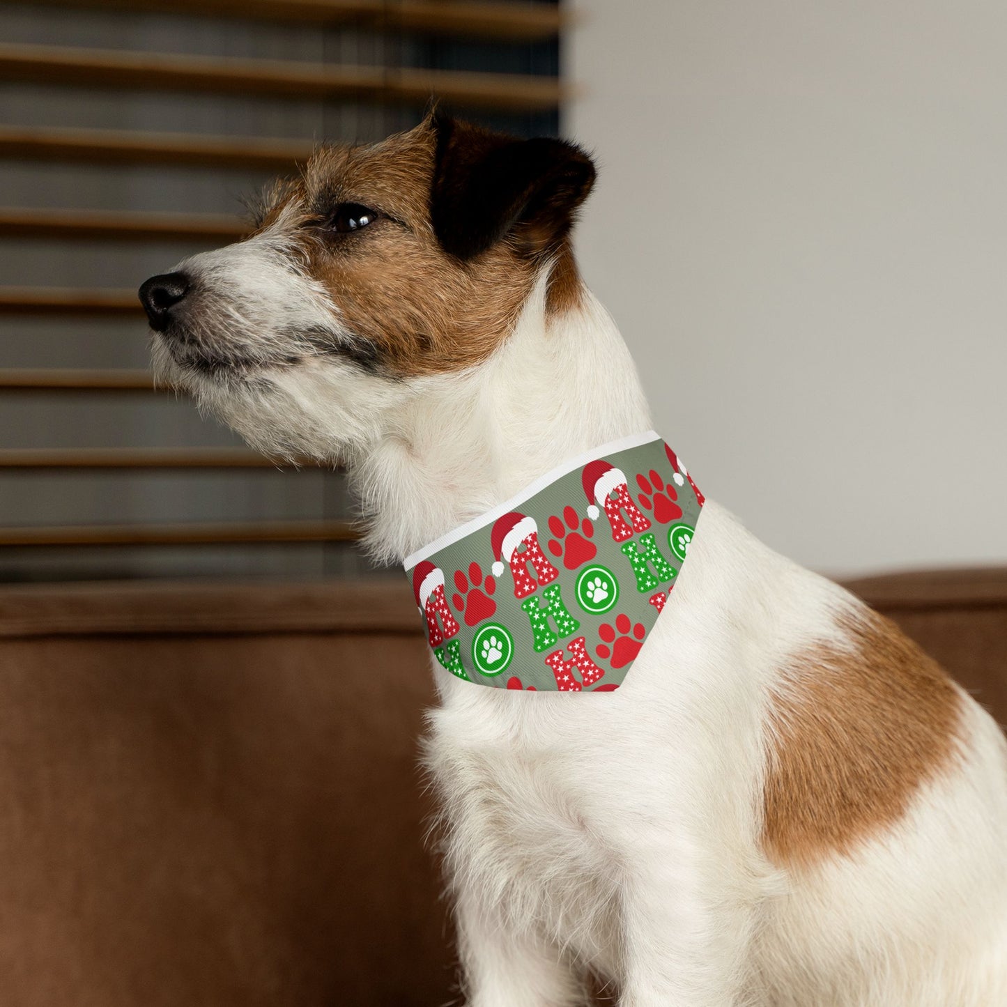 Christmas Pet Bandana: Make your furry friend look festive!