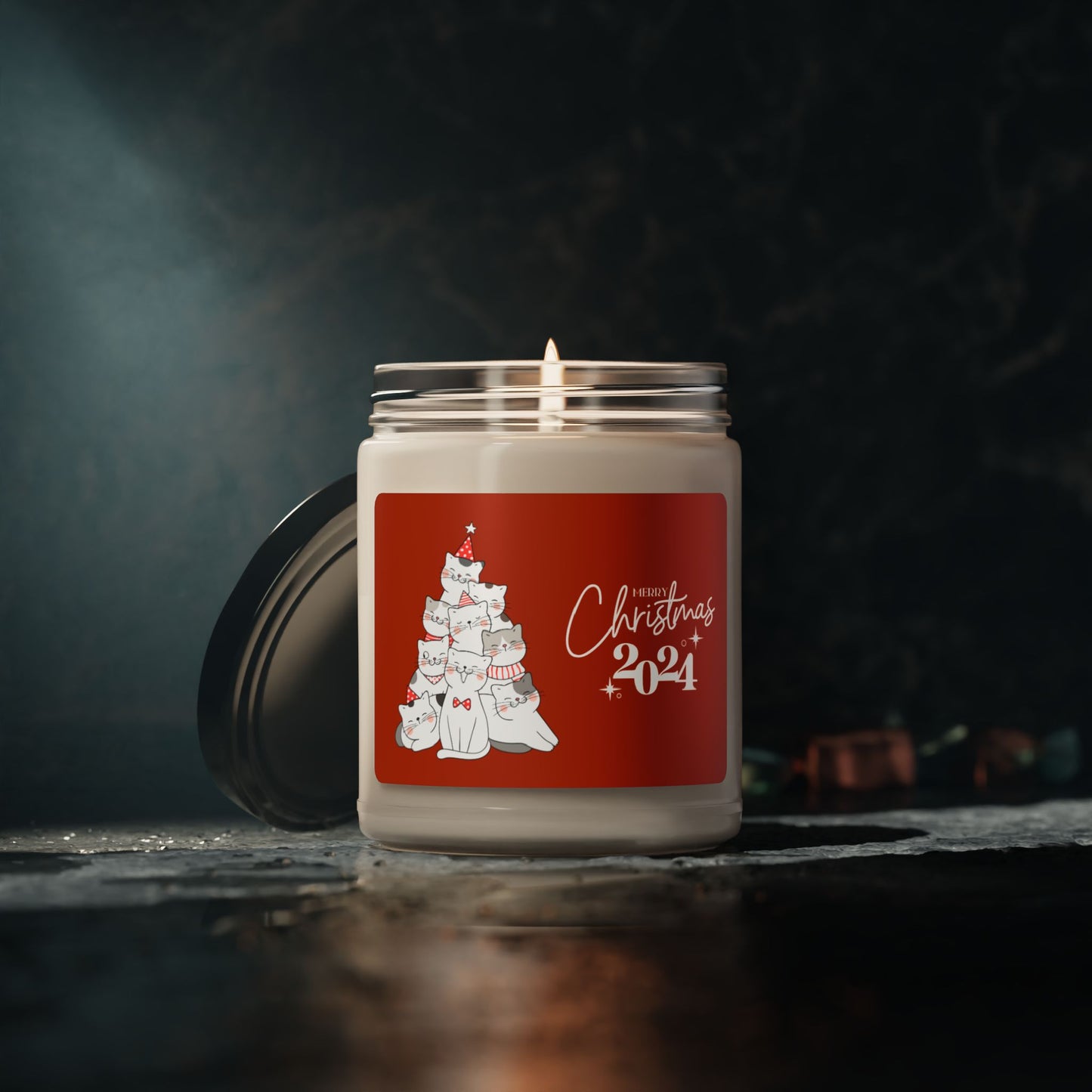 Christmas Candle with Cats: Festive Scent and Adorable Design!